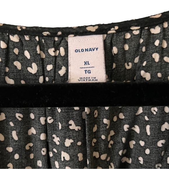 Old Navy Sleeveless Dress - Picture 4 of 5